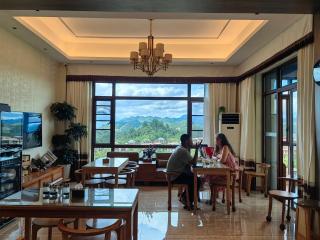 Zhangjiajie Cloudscape Villa - New Hotel, Free Private Car Rides to South & East Gates of Zhangjiajie National Forest Park,Free Private Car Rides to & from Airport,Chinese-Western Breakfast, Coffee, Tea & Fruit, Free Laundry & Dryer, Ticket Guidan - 2