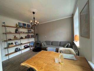 Cozy central apartment with garden & free parking - 0