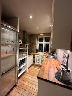 Cozy central apartment with garden & free parking - 9