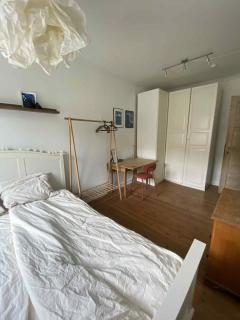 Cozy central apartment with garden & free parking - 5