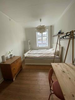 Cozy central apartment with garden & free parking - 1