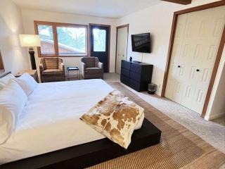 RMR: Stock House in Teton Village - 2
