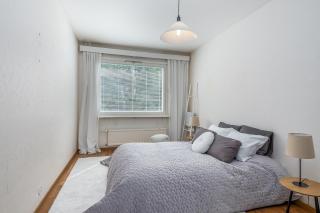 A bright three-room apartment by the sea and the city center! - 4