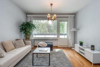 A bright three-room apartment by the sea and the city center! - 9