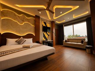 The Srimoyee Resort - 4