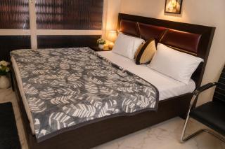 Heera Nikunj Homestay Ayodhya Near Ram Mandir - 1