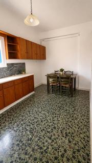 4 Minute Walk To The Beach Budget Friendly Apartment - 2