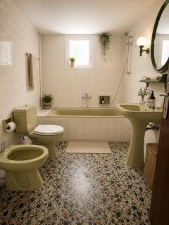4 Minute Walk To The Beach Budget Friendly Apartment - 1