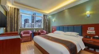 Super 8 Hotel Shiyan Beijing Middle Road - 1