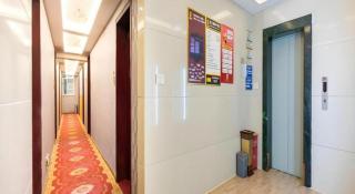 Super 8 Hotel Shiyan Beijing Middle Road - 6