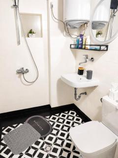 Serenity and cosy Lodge, next to NDK! - 1