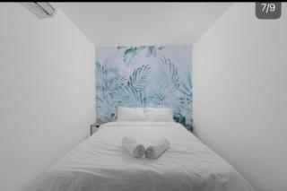 Apartment 8 with Shared Garden - 9