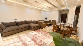 Elegant 3BR Stay - Prime Location B8 - 5