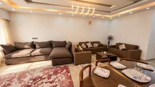 Elegant 3BR Stay - Prime Location B8 - 2