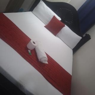 DefiniteHomes3 - Fully furnished studio apartment with a rooftop restaurant near JKIA Airport, SGR Terminus, Downtown - 9
