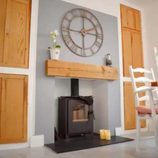 Sea-Renity Sidmouth Sleeps 6 Parking for 2 Vehicles - 5