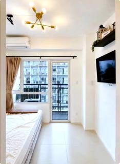 Cozy 1BR Tagaytay Condo Staycation with Balcony, near Sky Ranch, Taal View - 9
