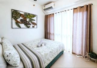 Cozy 1BR Tagaytay Condo Staycation with Balcony, near Sky Ranch, Taal View - 0