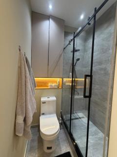 Modern, newly renovated room in a quiet location - 5