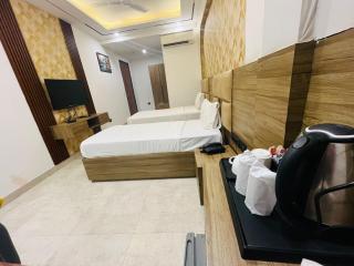 Hotel 09 Palms Delhi,IGI Airport New Delhi - 5