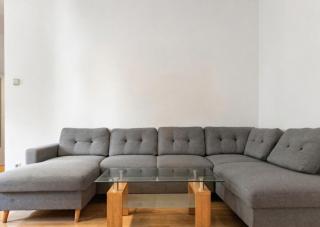 Modern 2BR & 1LR Apt Near Westbahnhof for 6 Guests - 3