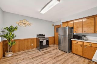 Minutes to the Falls! Cozy Retreat near State Park apts - 9