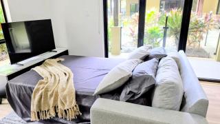 Lush Getaway - 7