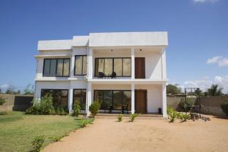 Spacious T1 apartment in Chuiba, near the beach - 1