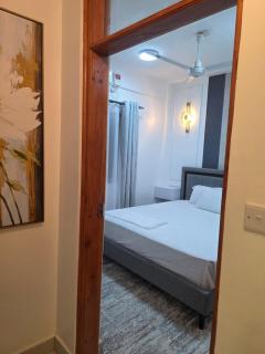 Modern 3 Bedroom fully furnished Apartment, All Rooms AC at Buxton Point, Mombasa, Kenya - 5