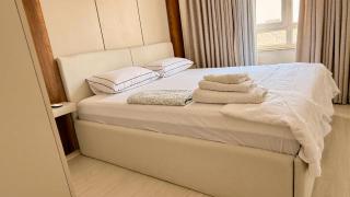 MRF4 across from Empire Fully furnished 2 BR - 2