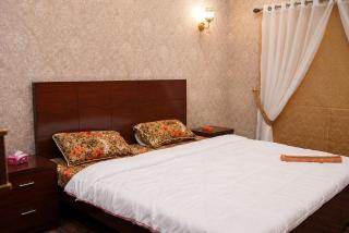 Private Room in DHA Phase 6 Lahore Near Raya and Dolmen - 8