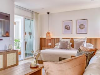 Moikkarentals Beachfront Studio Harbor171 PV - 7