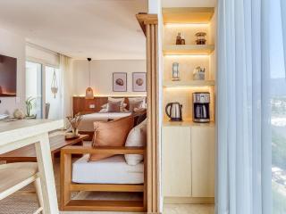 Moikkarentals Beachfront Studio Harbor171 PV - 3