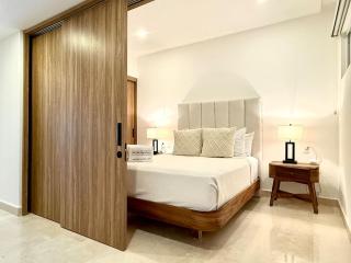 Moikkarentals Beachfront 1BR Harbor171-N1702 PV - 3
