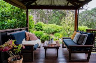 St Clair Bungalow- rest, relax in nature, large bath and forest views - 2