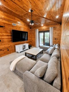 Oceanfront Condo w Onsite Diving & Restaurant - 6