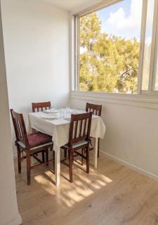 Peaceful Renovated Apartment Steps from Bat Galim Beach and Rambam Hospital - 4