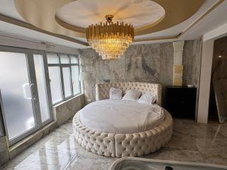 Golden Love - Jacuzzi - 4
