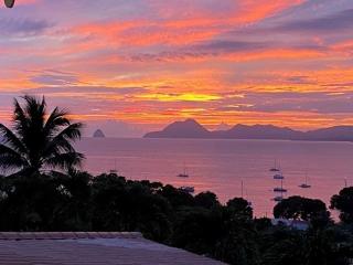 LA VILLA OUF - VUE SUR LE DIAMANT, St-Anne - 3