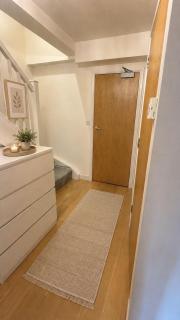 Stylish City Centre Duplex 2BR Balcony & Parking - 3