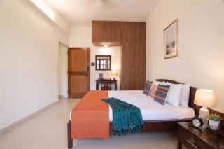 2bhk baga candolim with parking and kitchen - 2