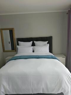 Lizzie's Guest House - 1