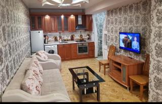 Kentron Aparament Str - 9