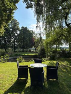 EQurie Guesthouses - 7