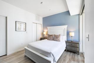Landing Stylish 1BD in Central City - 1