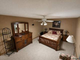 Manny's Lakeside Lodge - 3