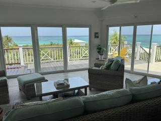 Outer Reef - Newly Remodeled Beachfront House, Walk Rest Bar home - 4
