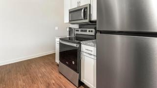 Landing Stylish 1BD Gym Clubhouse - 7