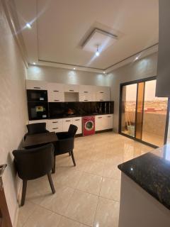 Deluxe, 5 mn plage, wifi, free parking, ascenseur - 3