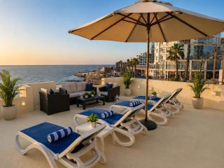 Spacious Bugibba Seafront Home 3BR Free Parking Free WiFi - 9